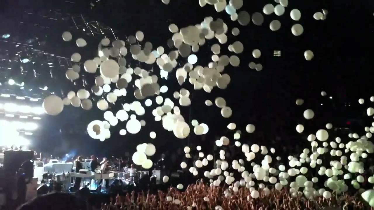 Resultado de imagen para LCD SOUNDSYSTEM live at madison square garden 2011