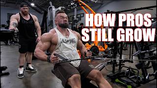 How a Pro Bodybuilder Keeps Growing | Mr. Olympia Back Training