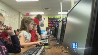 Elementary students learn computer code during new inititiative