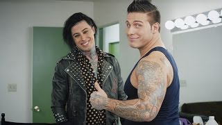 Смотреть клип Falling In Reverse - Just Like You (Extended Version)