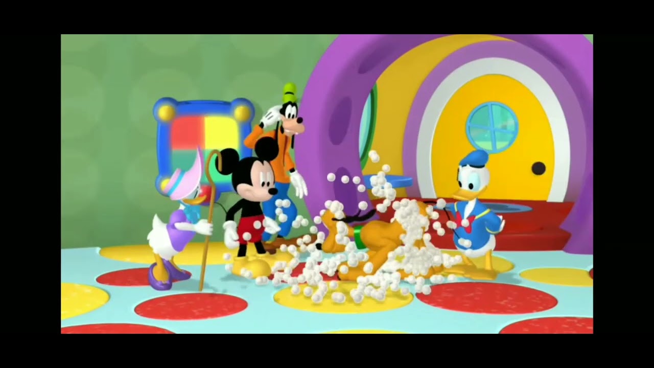 Donald disfarça o Pluto de ovelha casa do Mickey Mouse Margarida a ...