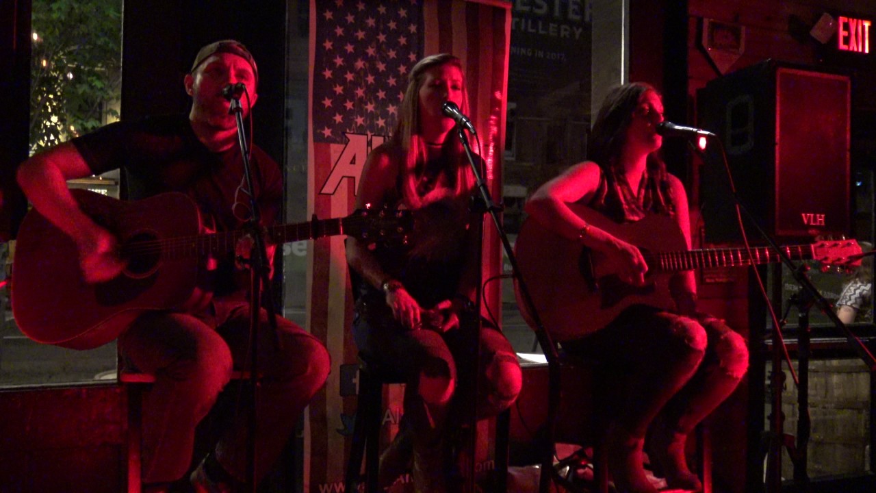 Aly'an Merle's Whiskey Kitchen in Louisville Ky May 19 (2017)