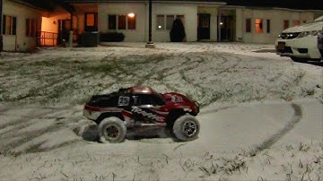 Traxxas Slash 2wd vxl 2s lipo snow bash