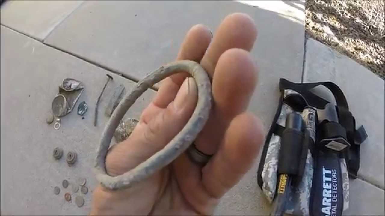 Metal Detecting. Digging Arizona. Searching for Prescott's first Bar