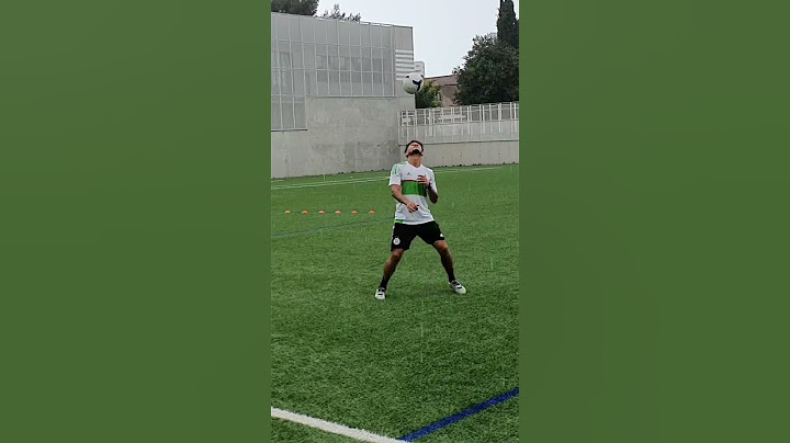 jouer le foot sous la pluie ☔️ 😍⚽️