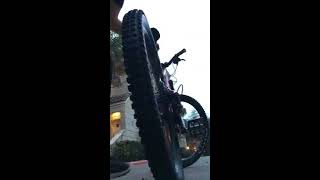 Defect or Design - 2018 Fox Float DPS Performance Elite (57mm, 3 pos-Adj)