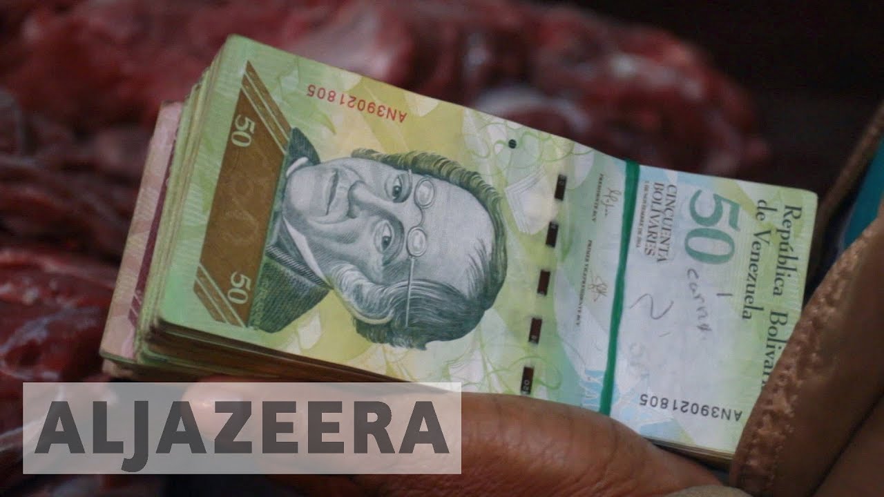 Тысячи венесуэльцев вынуждены покупать еду и лекарства в Колумбии