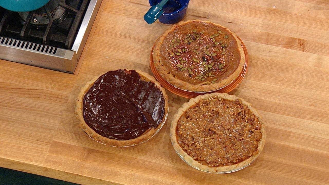 How to Make Store-Bought Pies Fancy | Rachael Ray Show