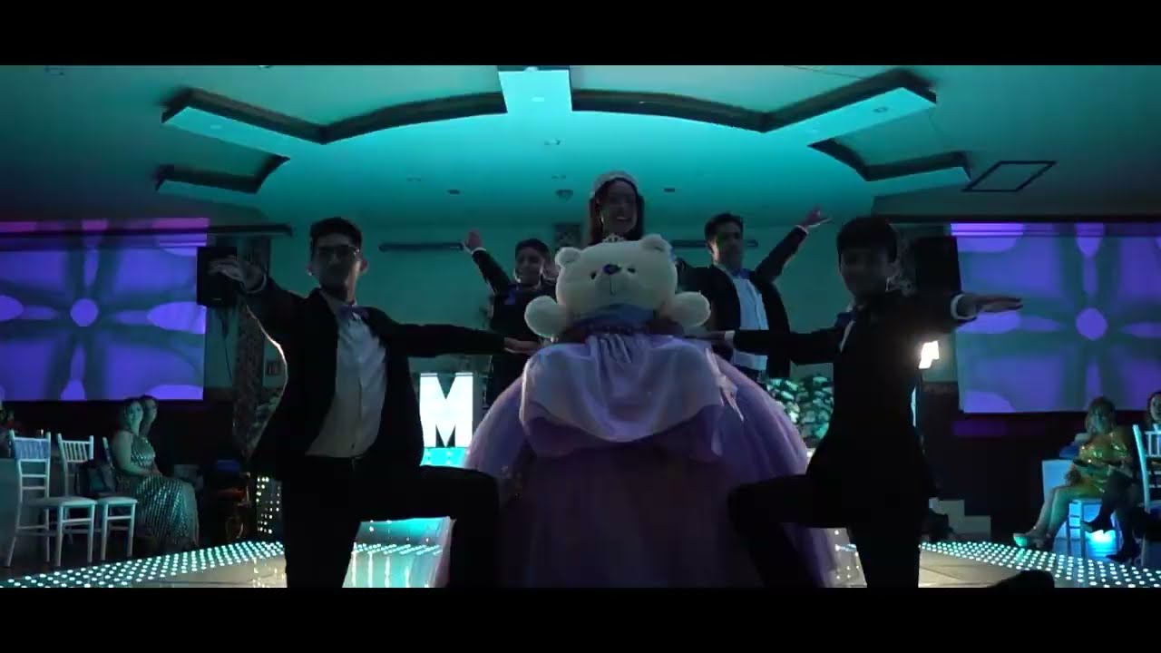 Coronación, Zapatilla, Último Juguete