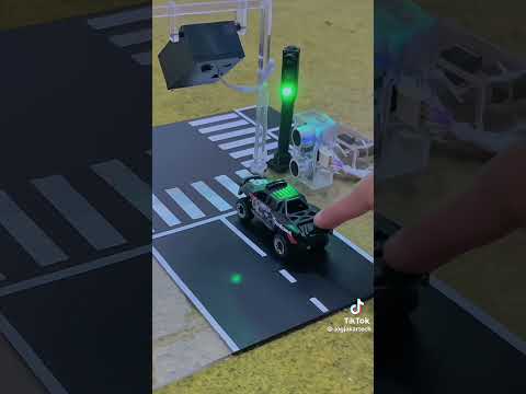 Monitoring traffic light