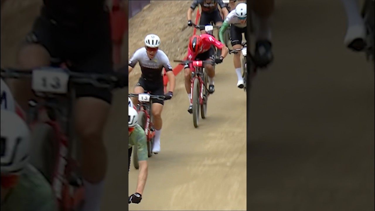 Chris Blevins’ mechanical on the LAST LAP! Still won the race! 🤯🇨🇿