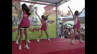 20120815五鐵秋葉原開幕活動-Yumi 牙牙 Amis 小妍(五點場)