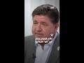 حاكم إلينوي يحذر من غزو شيكاجو 
