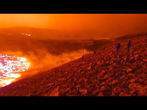 LAVA FIELDS ARE MAKING DAY FROM NIGHT!! UNBEARABLE TEMPERATURES FROM 30M-ICELAND VOLCANO-28 Aug2021