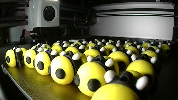 Bambu Lab X1 Carbon 5 Minutes Of Timelapse #1 | The Family Print Project