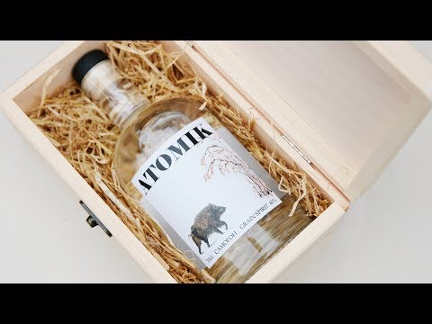 Video: Atomik Vodka Merupakan Semangat Baru Yang Disulingkan Dari Chernobyl Grown Rye