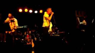 Modern English - Life in the Gladhouse (Live)