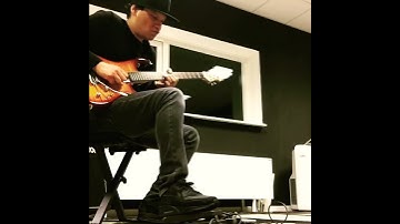 NUX 🎸🎛Cerberus 4 Cable method playing the Bedrock 1052 60w combo