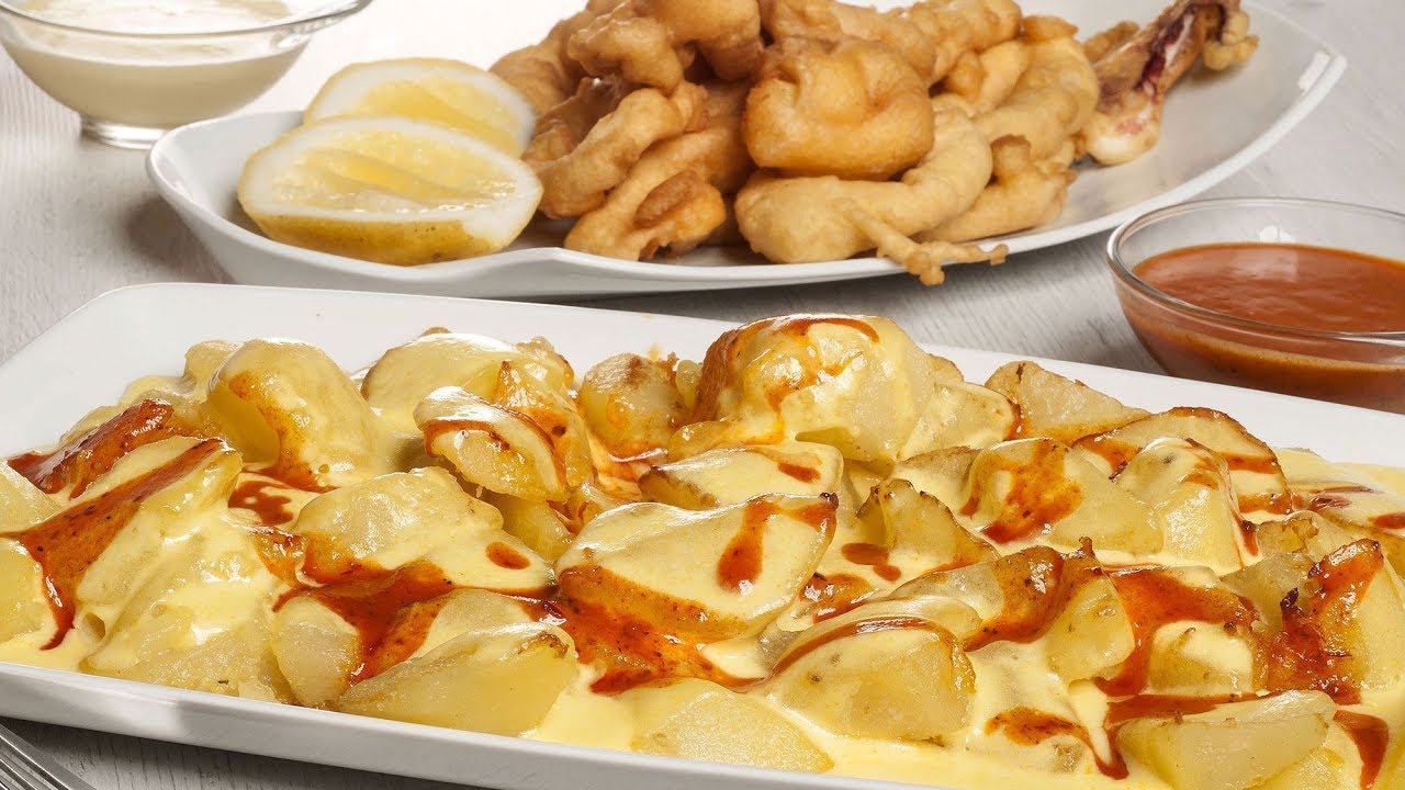 Receta de Patatas bravas y calamares fritos de Bruno Oteiza - YouTube.