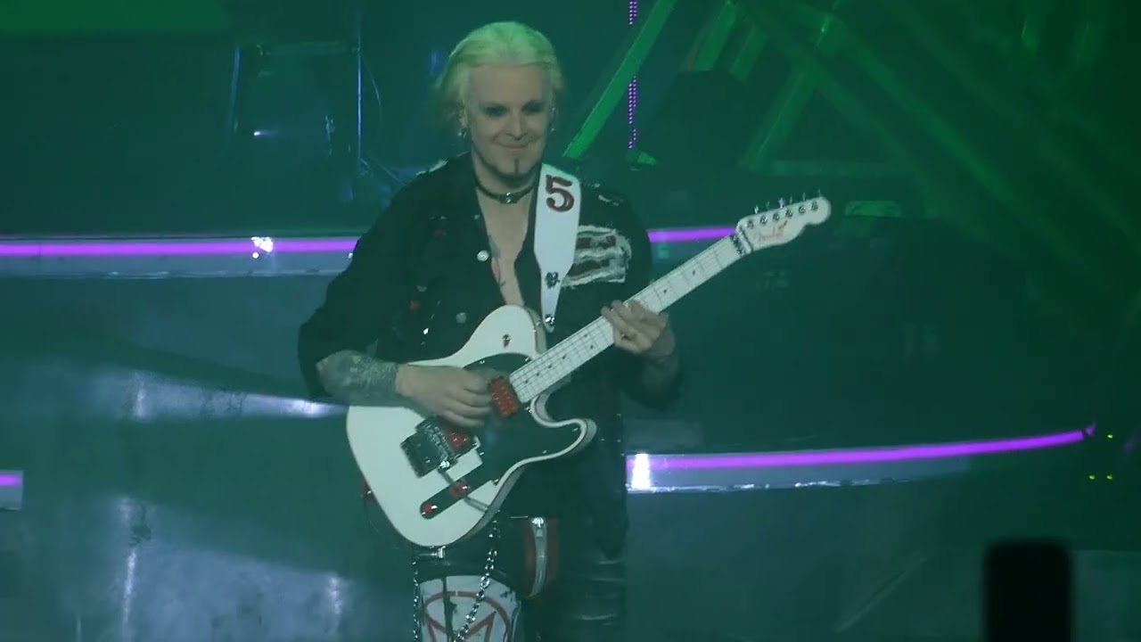 John 5 Guitar Solo & Smokin/Helter Skelter/Bop Medley