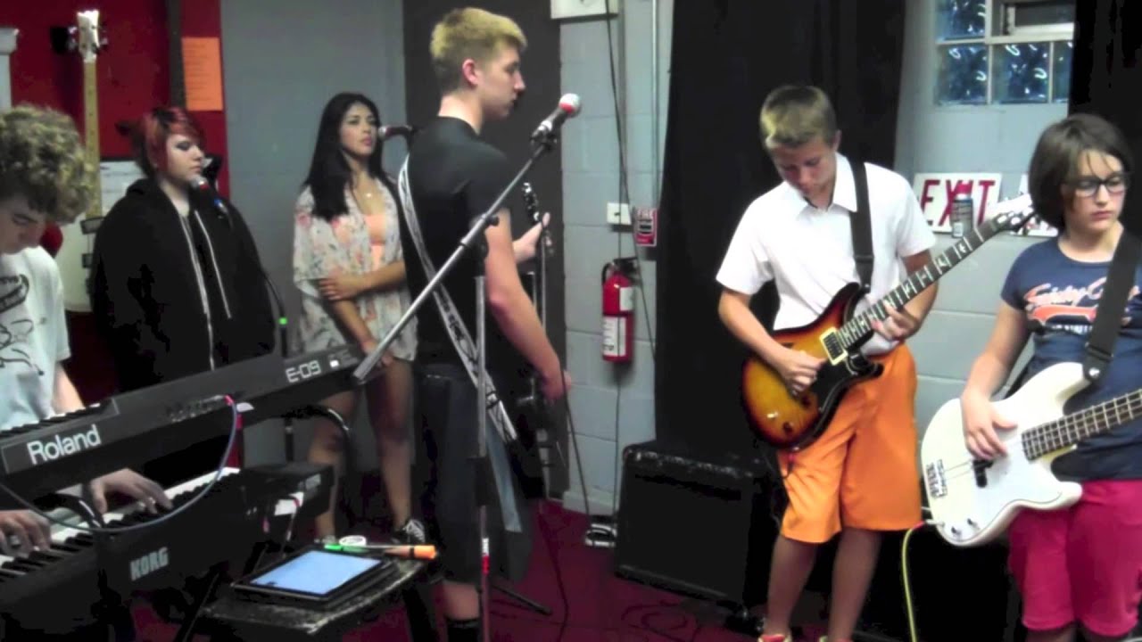 Rock Academy: "Move Over"