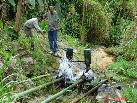 Video: ¿Cómo funciona una bomba de agua con ariete hidráulico?