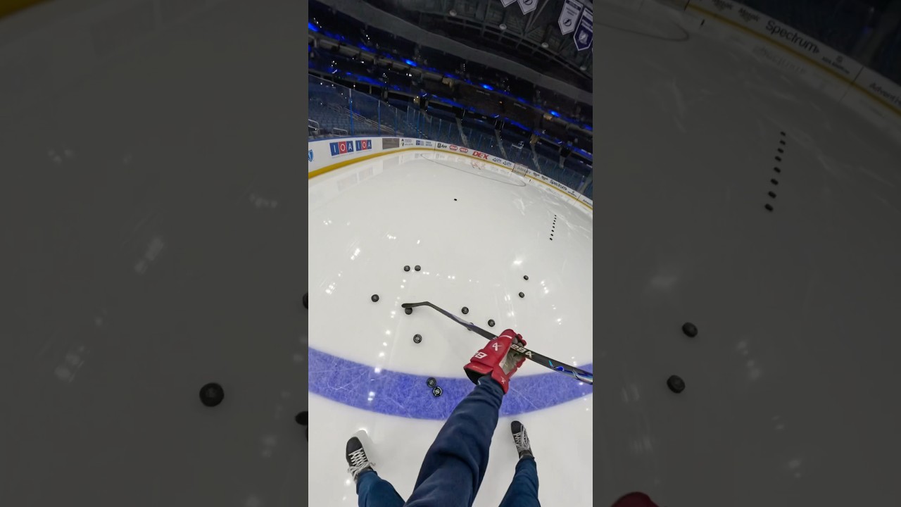 Sounds of the empty nhl arena 😍😩