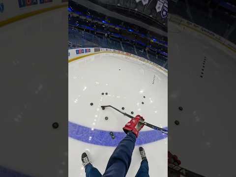 Sounds of the empty nhl arena 😍😩