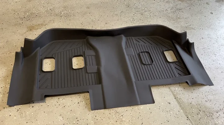 3rd row OEM floor mat install and review; 2020 Chevy Suburban