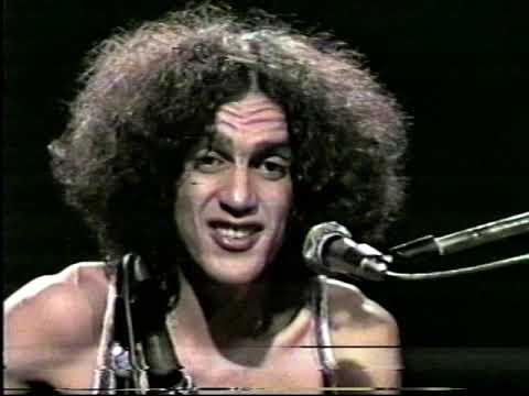 Caetano Veloso canta "Por causa de você, menina" (Jorge Ben) - 1973 video