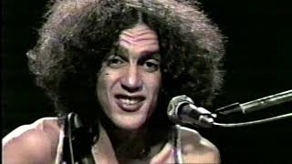 Caetano Veloso canta "Por causa de você, menina" (Jorge Ben) - 1973