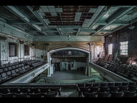 Exploring an Abandoned School from the Early 1900's!