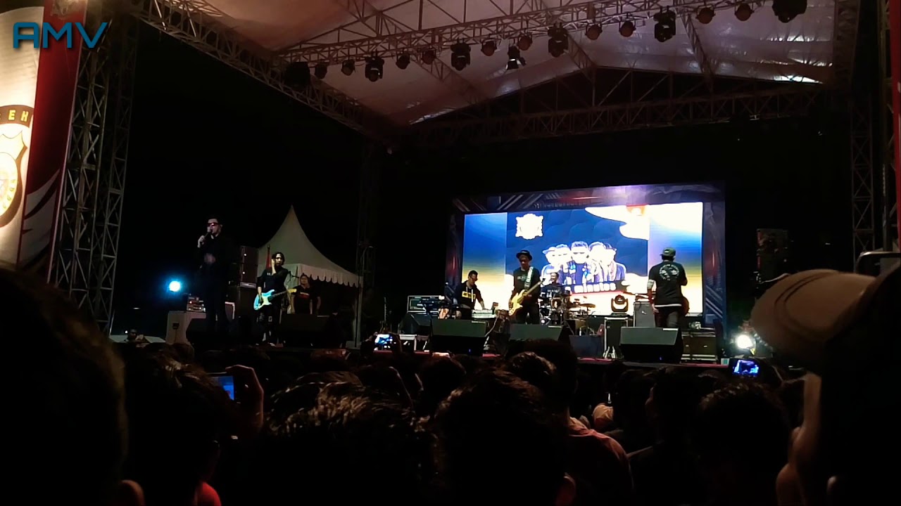 Konser five minutes Banda Aceh - Aku Tergoda [Audio HD]