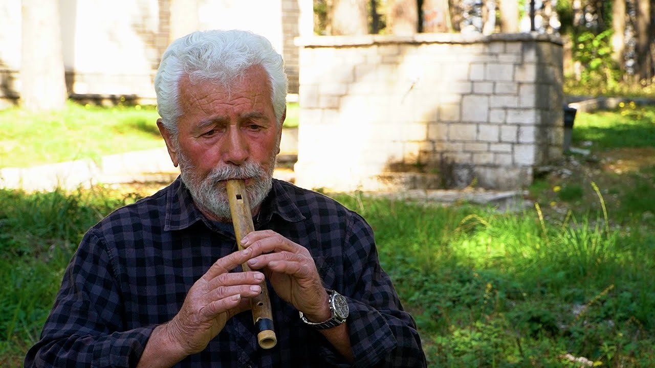 H Μουσική των Βοσκών - ο Μήτσος με την φλογέρα του | Greek Life