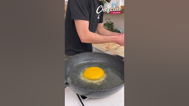 Sunny Side Ostrich Egg 🌻😍 Discover this exotic new recipe #SHORTS