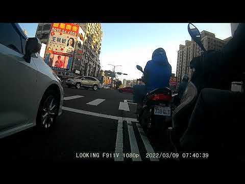 110.3.9 平鎮區延平路二段中油旁車禍