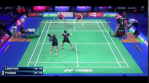 How to change defense to attack in badminton?