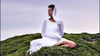 Gayatri Mantra // Yoga Meditation - 108 times, peaceful chanting by Julia Elena