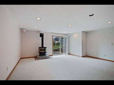 1616 Hamer Dr NW, Cedar Rapids, IA home video tour