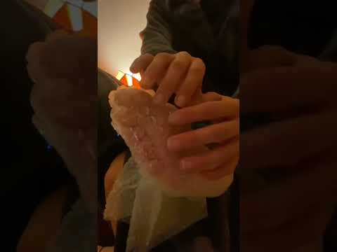 Hope it gives tinglez✨👣 #asmrtingles #asmrcommunity #asmrfeetcare #bubblewrap