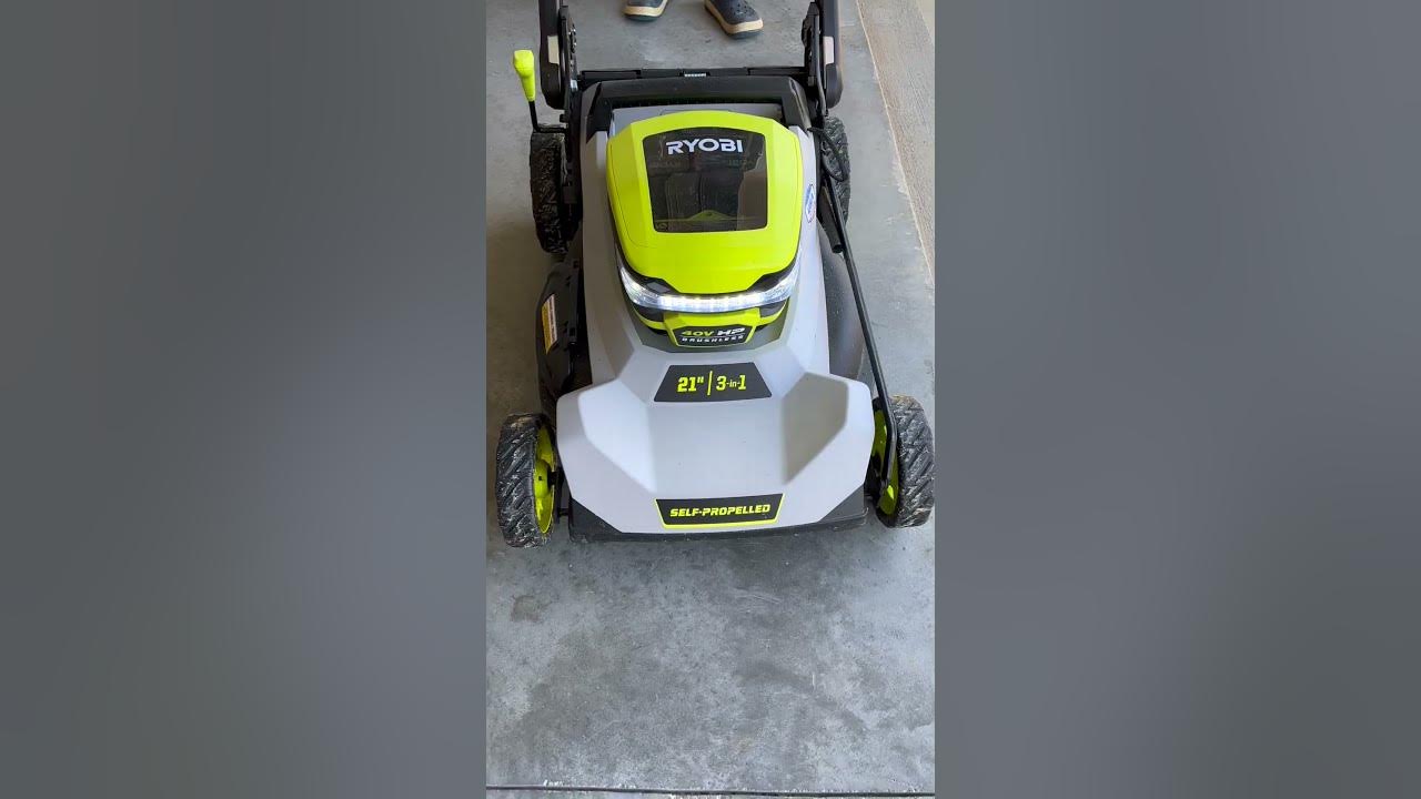 lawn-lawn-mower-shorts-lawncare-lawn