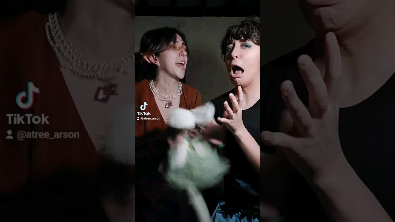 Cute Elves Being Dumb