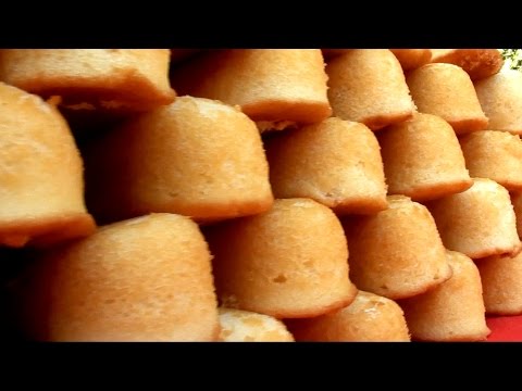 120 Twinkies Eaten in 6 Minutes - (World Twinkie Eating Championship)