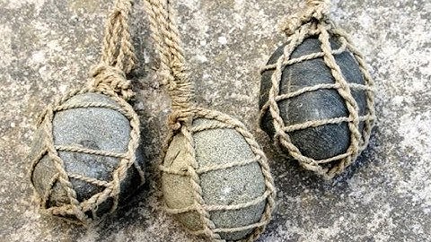 How to: DIY authentic Bolo, Bola ancient throwing Weapon