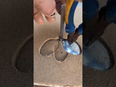 صنع شغلات منزلية صب على الرمال