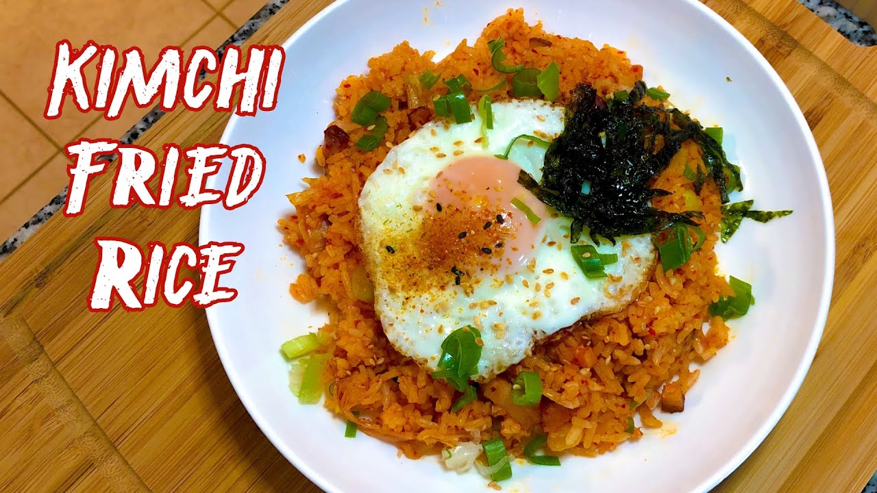 Kimchi Fried Rice (Kimchi Bokkeumbap) - YouTube