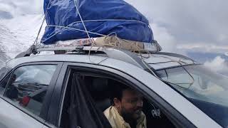 SNOW DRIVING IN KHARDUNGALA ROAD OF LEH