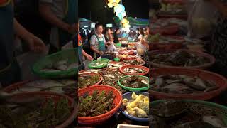 Busy night at the traditional market@muhammadarif-ai