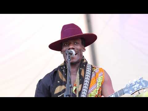 Emmanuella Michel avec le Wesly Band au 17eme édition du festival Haiti en folie à  Montréal