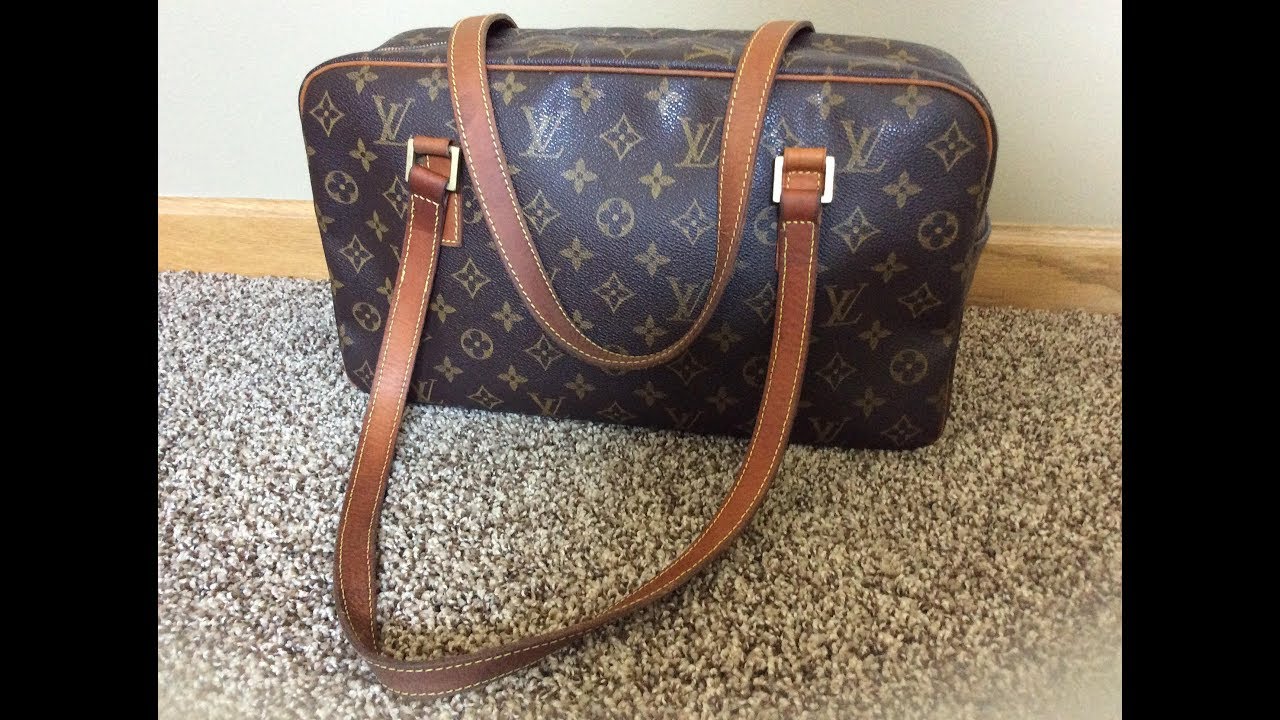 LOUIS VUITTON NOÉ GRANDE REVIEW + What's in my bag & Mod shots